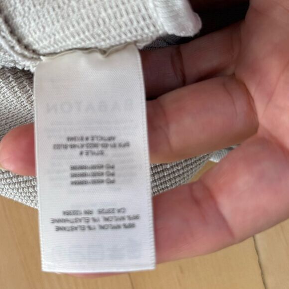 Aritzia Babaton Sculpt Knit Deep V Tank in Matte Pearl M - Picture 10 of 11